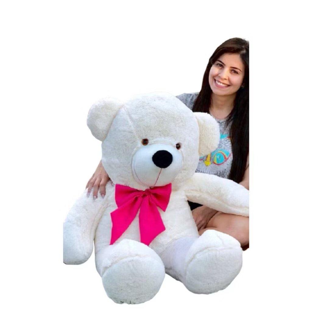 Urso gigante de pelúcia